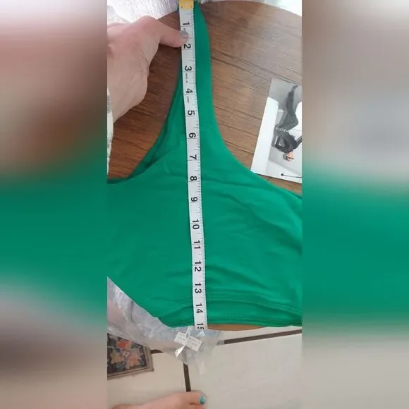 Naked Wardrobe Green Smooth Side Asymmetrical Crop Top NWT Sz XL NW-T2619 - Picture 6 of 11